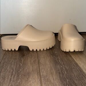 Wild Fable Target Cream Platform Mules